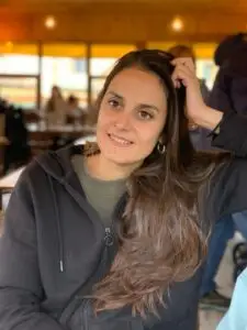 María García - acompañante de Mayrit